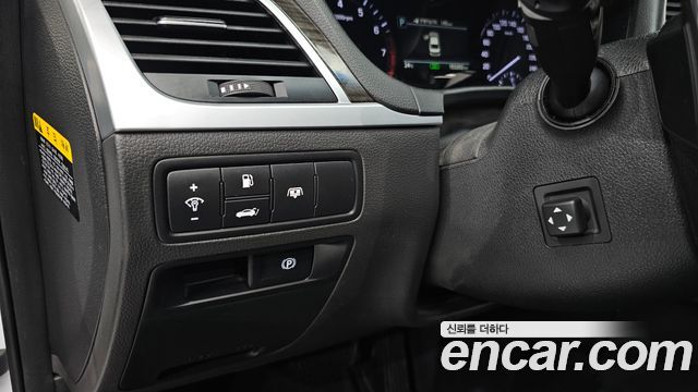 Genesis G80 2017 — photo 27