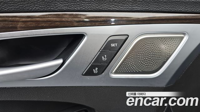 Genesis G80 2017 — photo 33