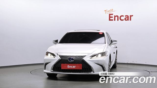 Lexus ES 2020 — photo 3