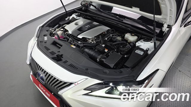Lexus ES 2020 — photo 6