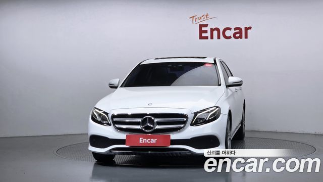 Mercedes-Benz E-Class 2017 — photo 3