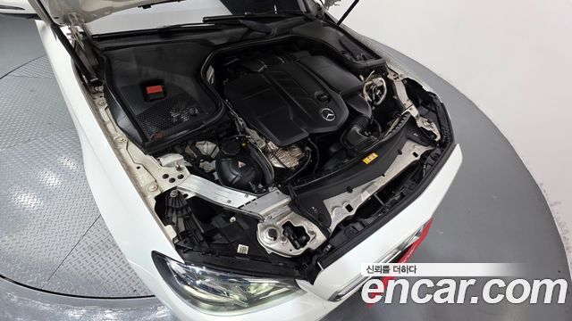 Mercedes-Benz E-Class 2017 — photo 6