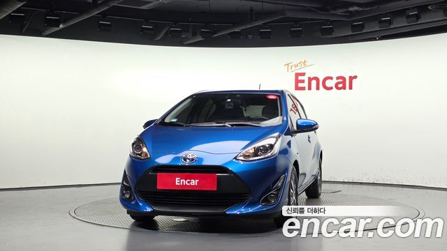 Toyota Prius 2019 — photo 3