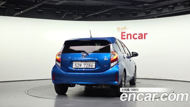 Toyota Prius 2019 — photo 4