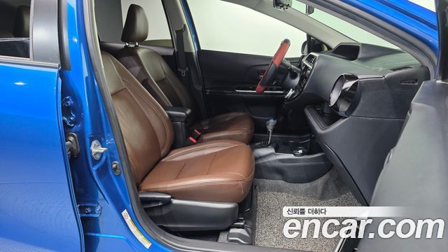 Toyota Prius 2019 — photo 11