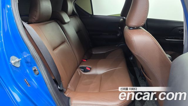 Toyota Prius 2019 — photo 12