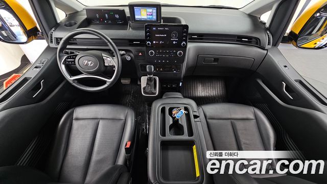Hyundai Staria 2022 — photo 10