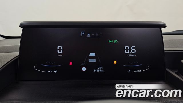 Hyundai Staria 2022 — photo 11