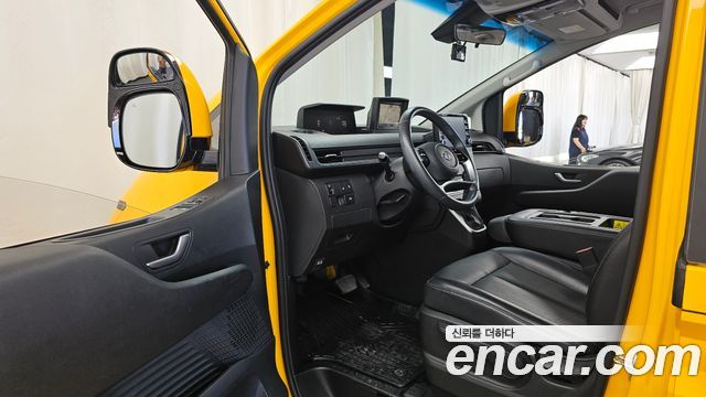 Hyundai Staria 2022 — photo 13