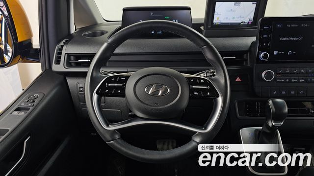 Hyundai Staria 2022 — photo 19