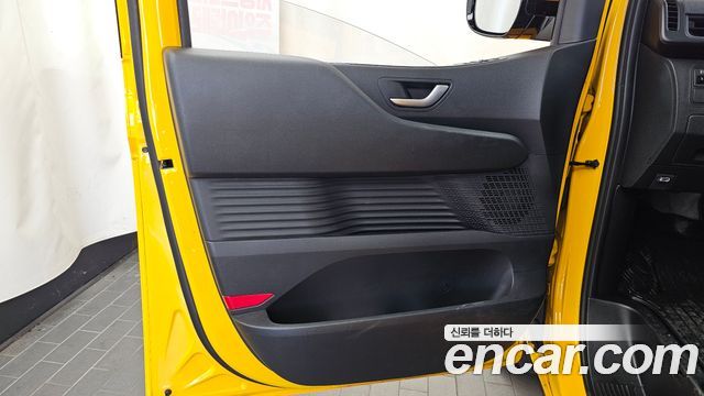 Hyundai Staria 2022 — photo 14