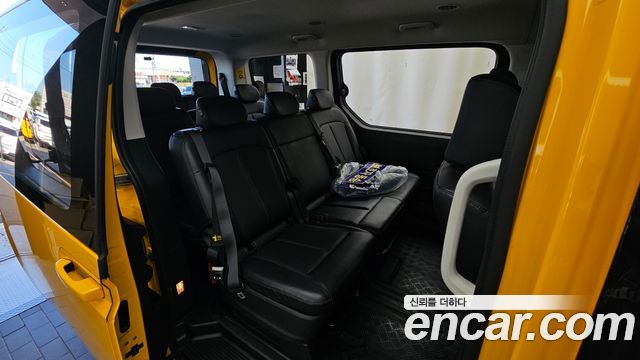 Hyundai Staria 2022 — photo 31