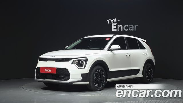 Kia Niro 2023 — photo 1