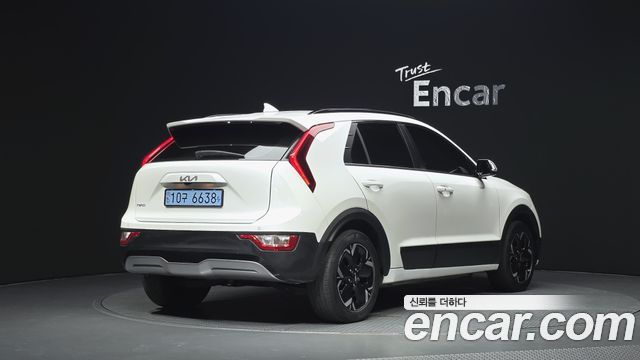 Kia Niro 2023 — photo 2
