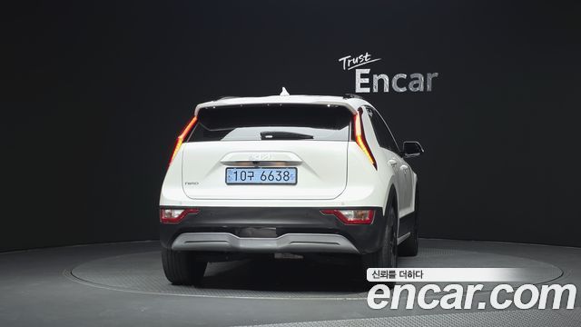 Kia Niro 2023 — photo 4