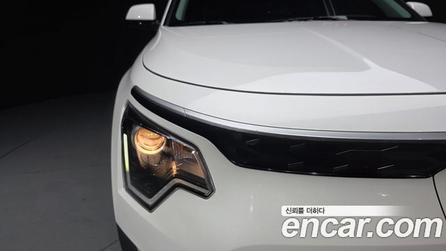Kia Niro 2023 — photo 8