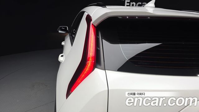 Kia Niro 2023 — photo 9