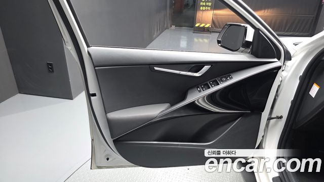 Kia Niro 2023 — photo 14