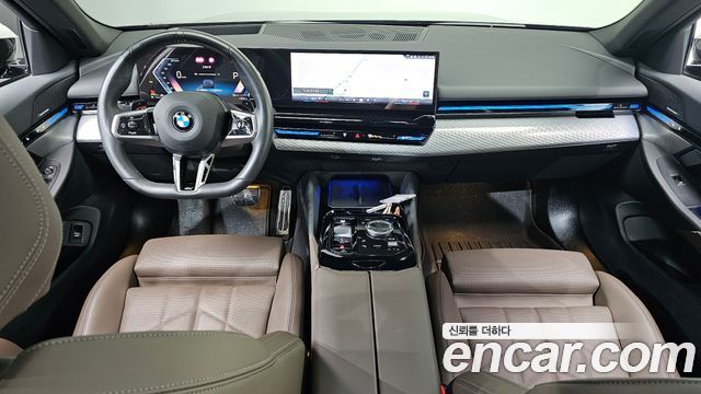 BMW 5-Series 2024 — photo 10