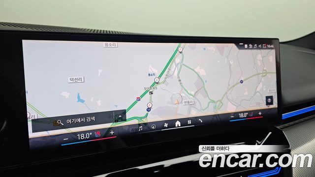 BMW 5-Series 2024 — photo 20