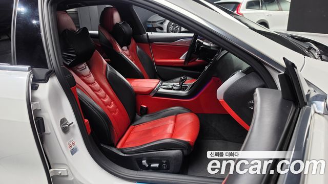 BMW 8-Series 2021 — photo 17