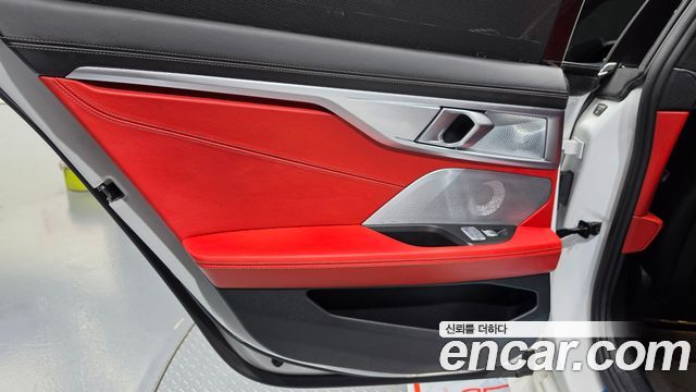 BMW 8-Series 2021 — photo 15