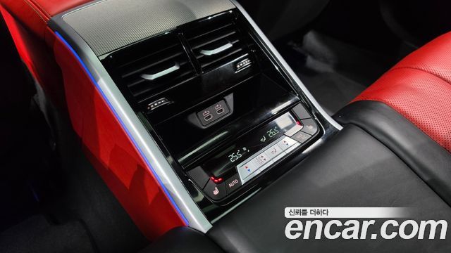BMW 8-Series 2021 — photo 29