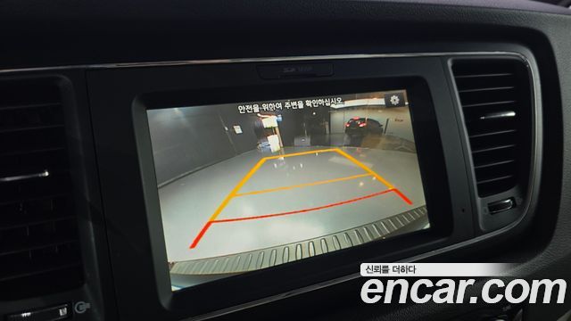 Kia Canival 2017 — photo 22
