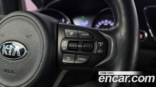 Kia Canival 2017 — photo 24