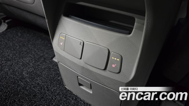 Kia Canival 2017 — photo 25