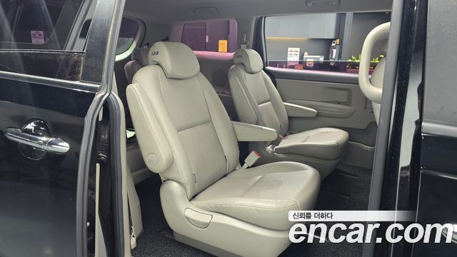Kia Canival 2017 — photo 16