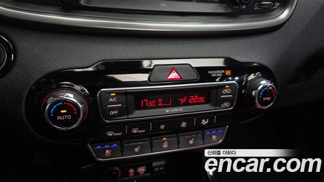 Kia Sorento 2018 — photo 32