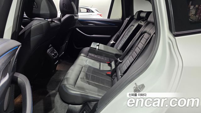 BMW iX3 2023 — photo 17