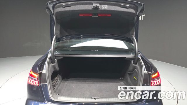 Audi A6 2020 — photo 26