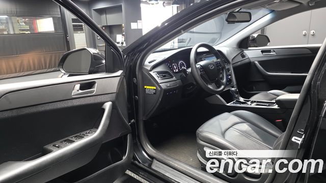 Hyundai Sonata 2015 — photo 13