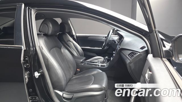 Hyundai Sonata 2015 — photo 16