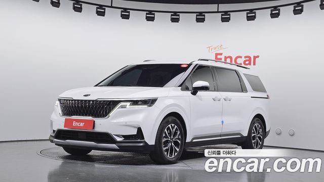 Kia Canival 2021 — photo 1