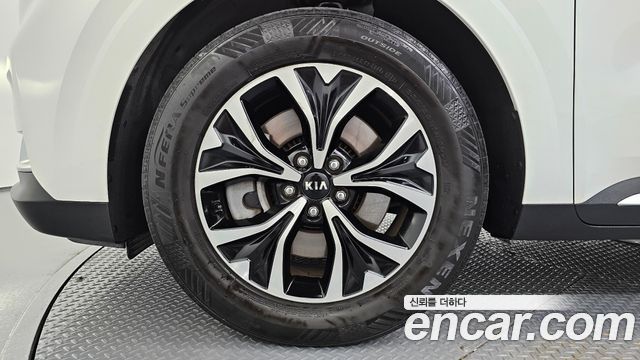 Kia Canival 2021 — photo 5