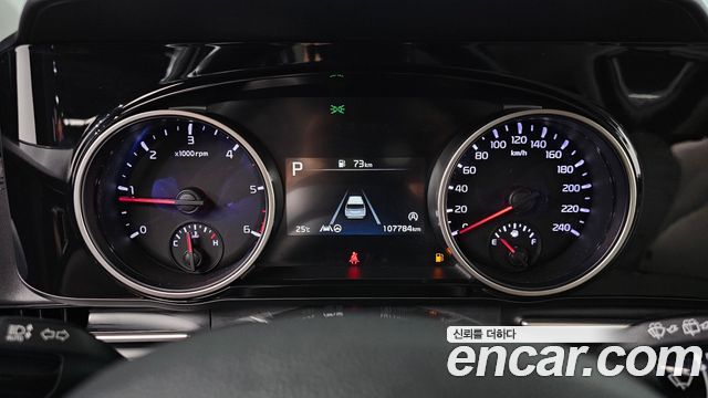 Kia Canival 2021 — photo 11