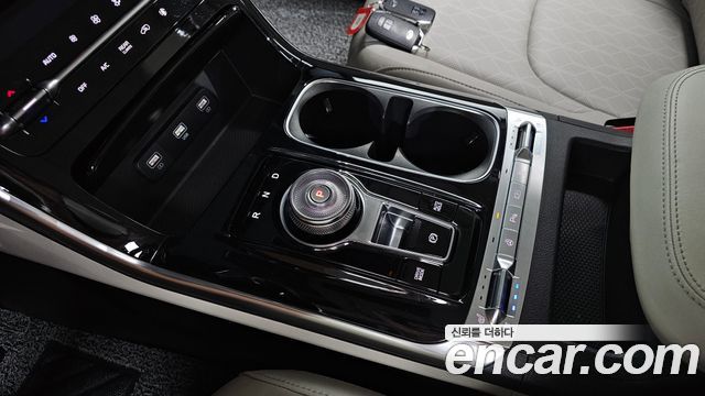 Kia Canival 2021 — photo 12
