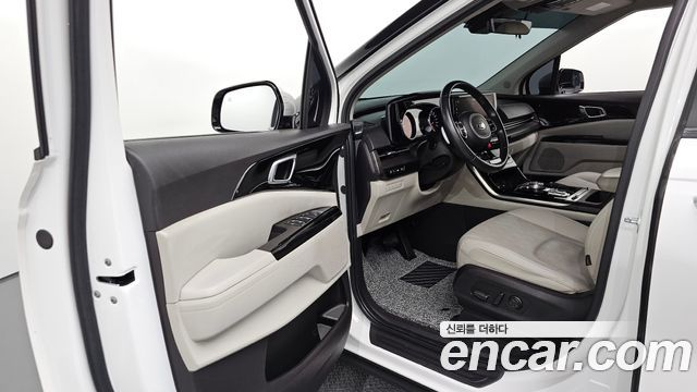 Kia Canival 2021 — photo 13