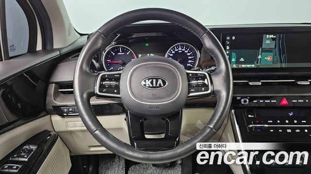 Kia Canival 2021 — photo 19