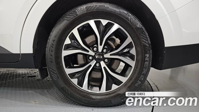 Kia Canival 2021 — photo 7