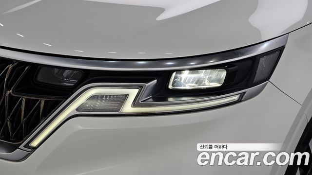 Kia Canival 2021 — photo 8