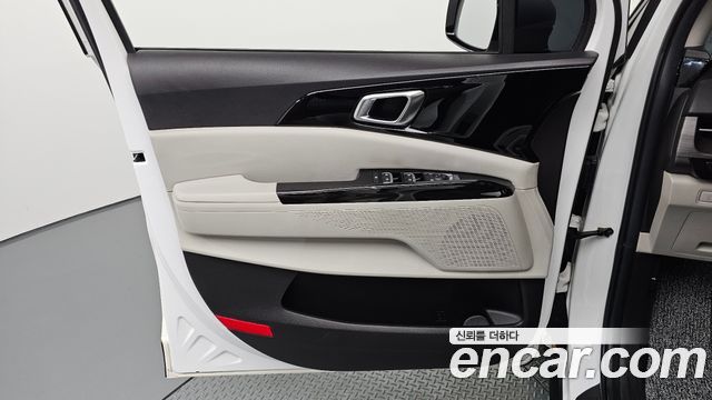 Kia Canival 2021 — photo 14