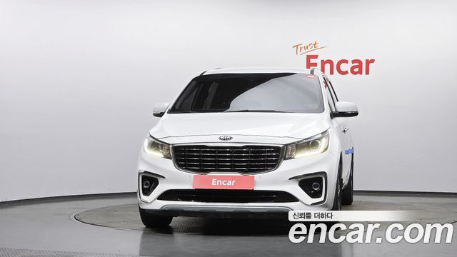 Kia Canival 2020 — photo 3