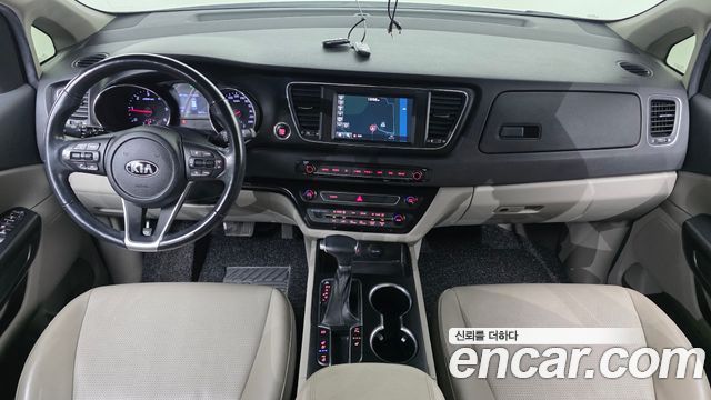 Kia Canival 2020 — photo 7