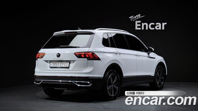Volkswagen Tiguan 2022 — photo 2