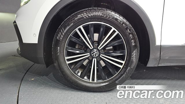 Volkswagen Tiguan 2022 — photo 5