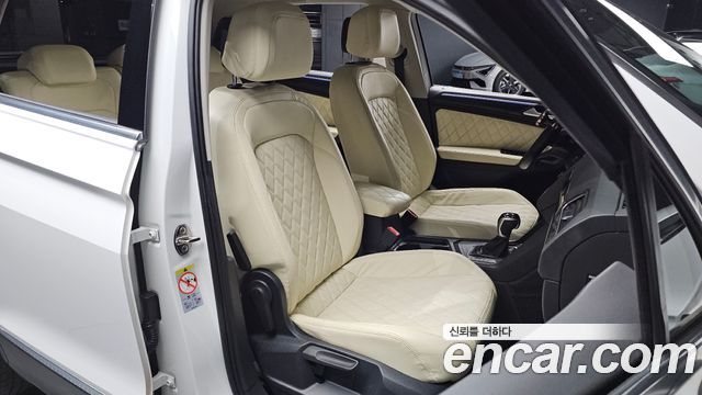 Volkswagen Tiguan 2022 — photo 13